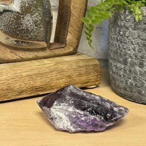Pointe d'améthyste brute