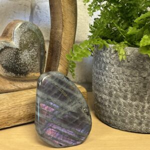 Labradorite violette