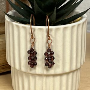 Boucles d'oreilles en cuivre et grenat facetté