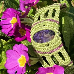 Bracelet tissé avec charoïte